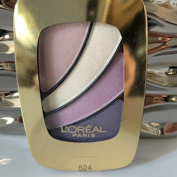 L’Oréal Color Riche Eye Shadow Quad in “Stacked Heels” - Picture 2 of 4